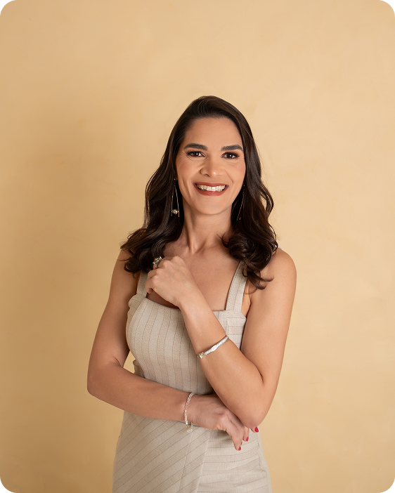Médica sorrindo